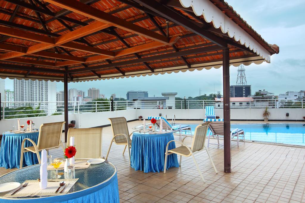 Hotel Park Residency, Kakkanad Kochi Εξωτερικό φωτογραφία